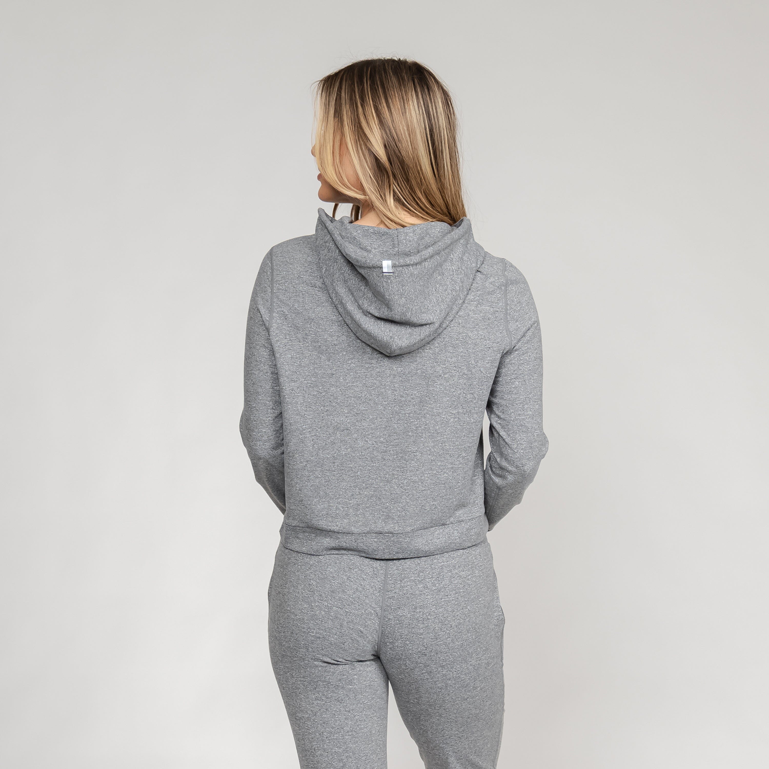Swift Performance Crew - Women's Swift Performance Crewneck - Image 5